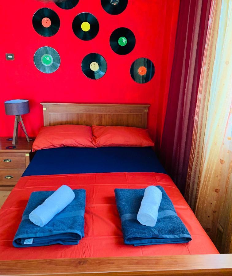 Skála Neón Epivatón Anna'S 3 Rooms Apartment Nei Epivates Beach מראה חיצוני תמונה
